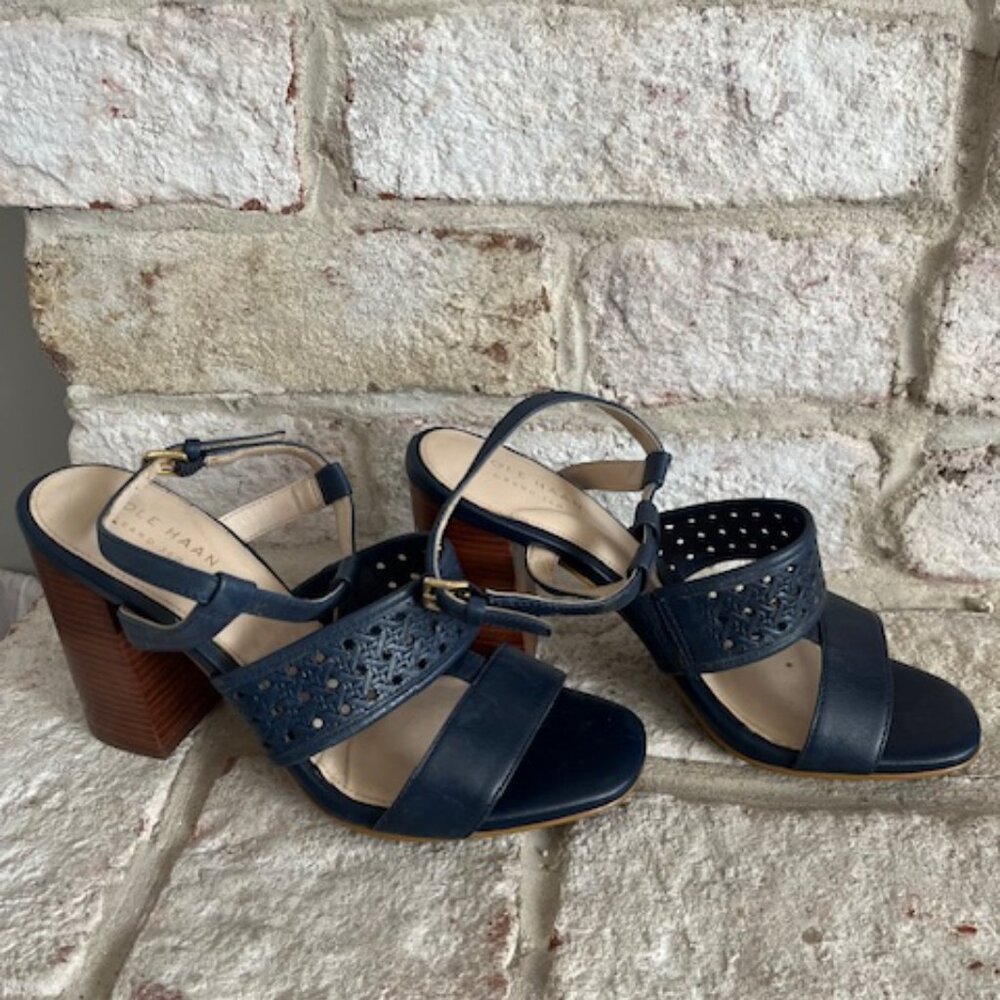 Navy Blue Cole Haan Strappy High Block Heel Sexy Sandal 5M Excellent Condition - Picture 2 of 4